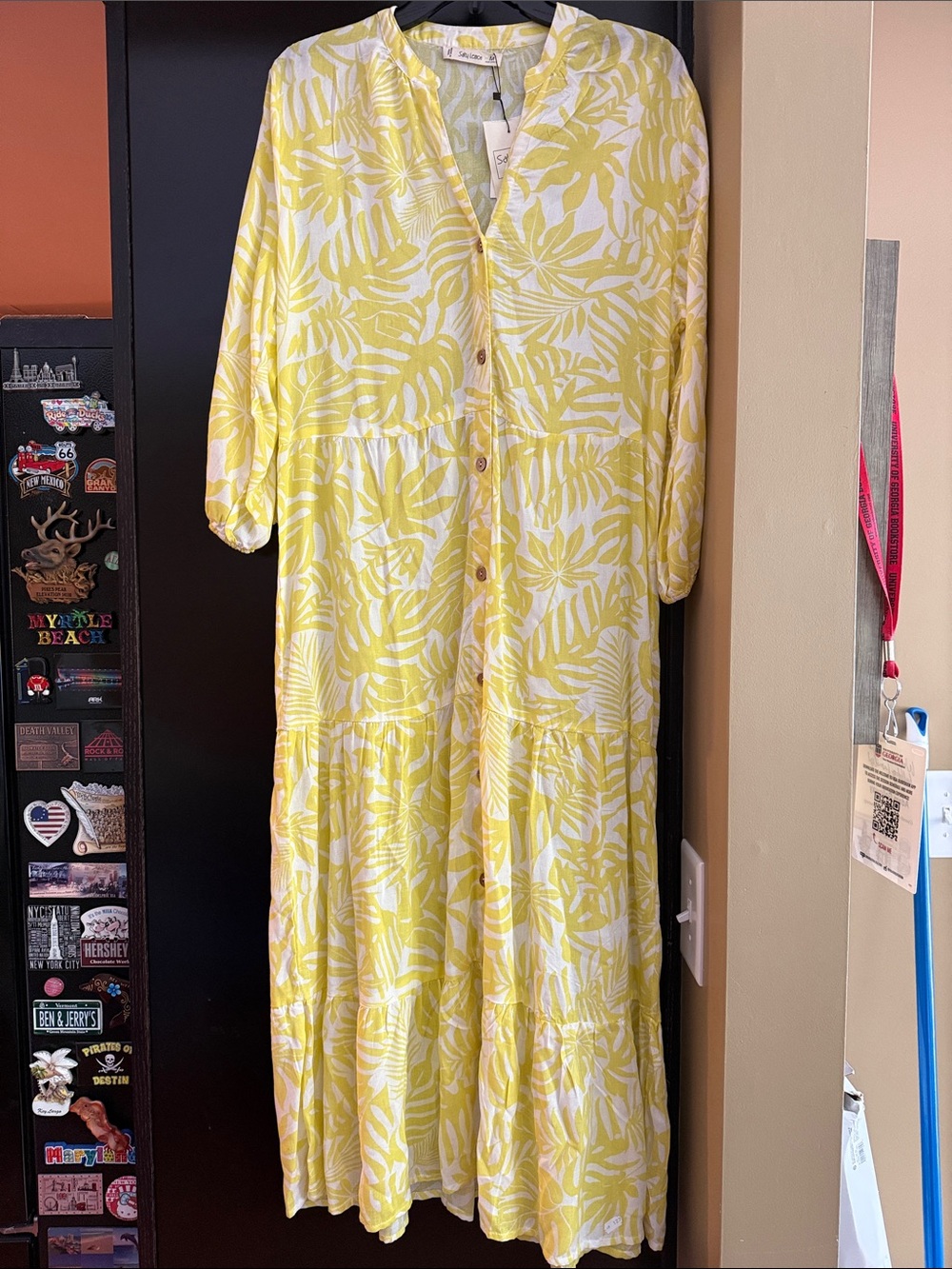 Sunny Yellow Leaf-Print Maxi Dress with Button Front M